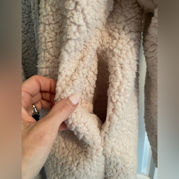Urban Outfitters Sherpa Hooded Swing Coat Size M/L - Picture 4 of 7